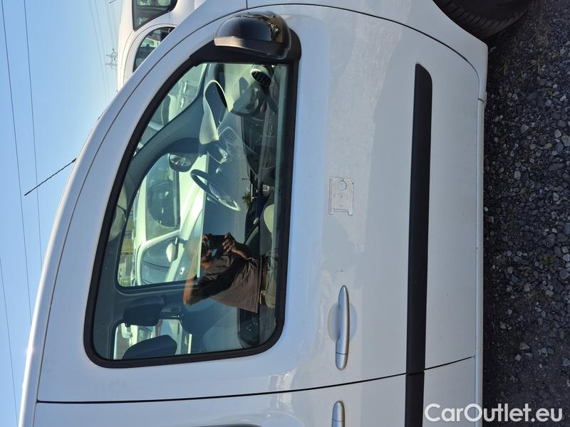  Renault  Kangoo  2 (2008)  1.5BdCi 95 Zen 5d #26