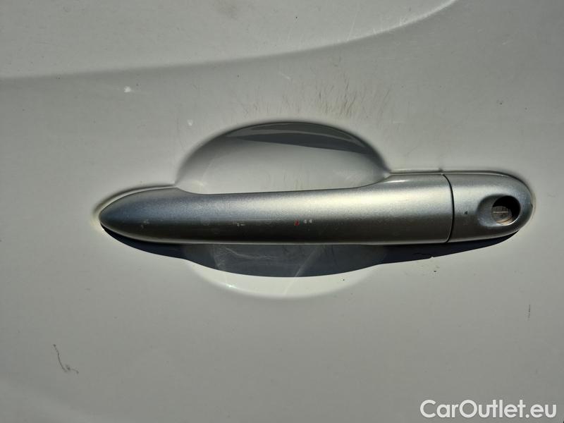  Renault  Kangoo  2 (2008)  1.5BdCi 95 Zen 5d #31