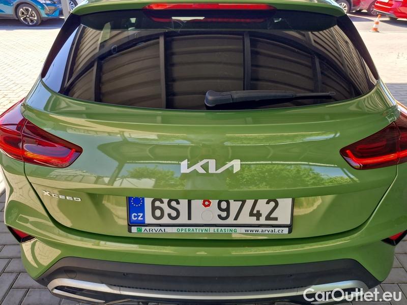  KIA  XCeed  (2019)  1.5 T-GDI Exclusive 5d #24