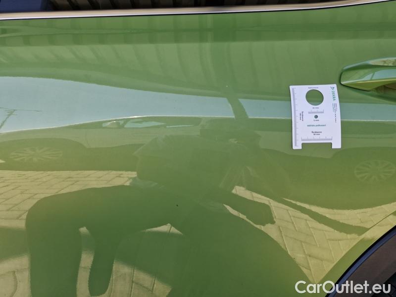  KIA  XCeed  (2019)  1.5 T-GDI Exclusive 5d #4
