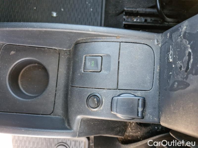  Renault  Kangoo  2 (2008)  1.5BdCi 95 Zen 5d #13