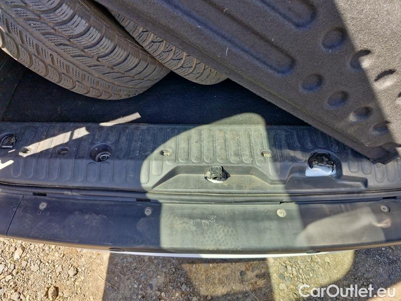  Renault  Kangoo  2 (2008)  1.5BdCi 95 Zen 5d #20