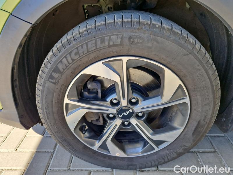  KIA  XCeed  (2019)  1.5 T-GDI Exclusive 5d #2