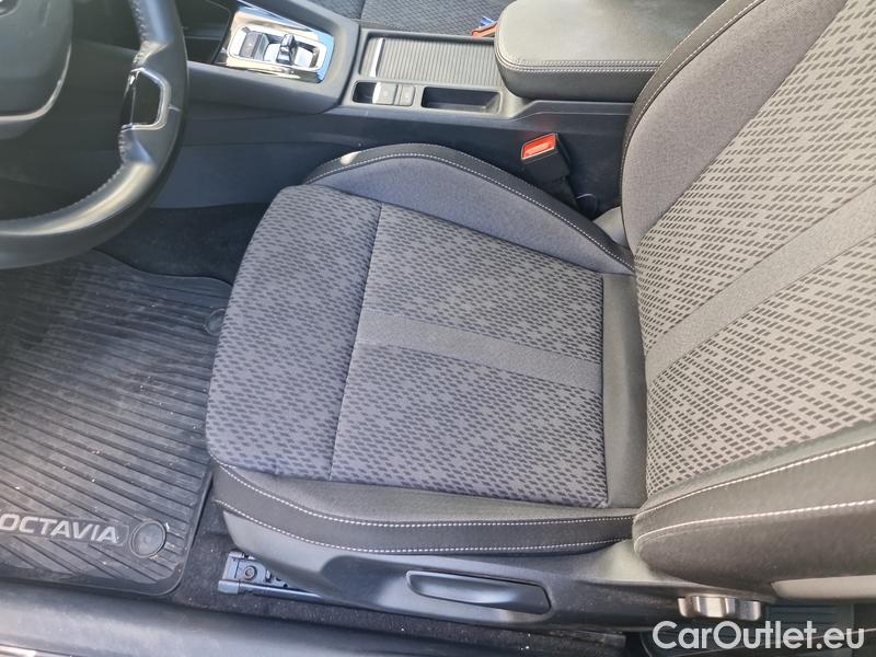 Skoda  Octavia  Combi (NX3)(2020) Oct.Com.1.5e-TEC 110 Style AT #8