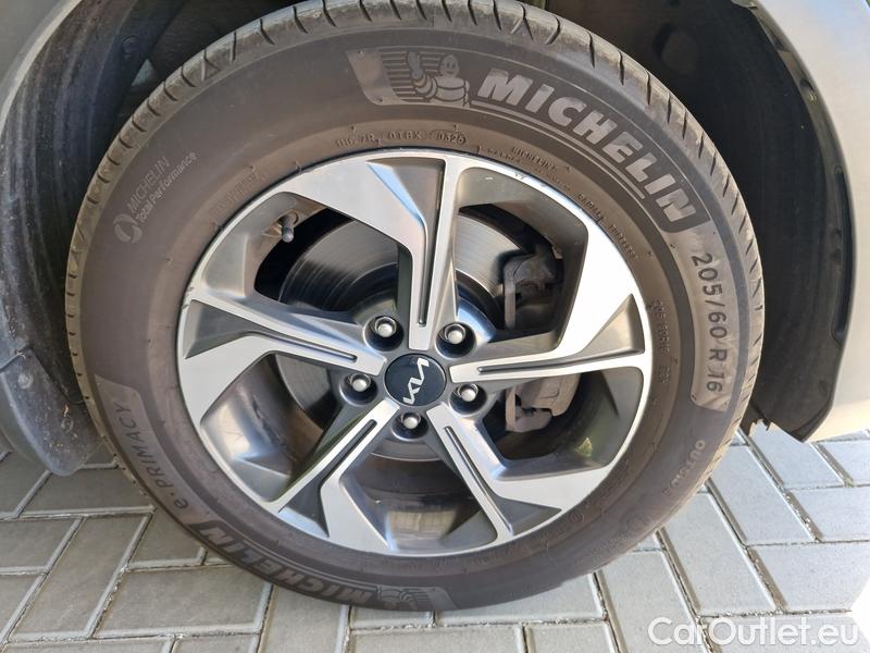  KIA  XCeed  (2019)  1.5 T-GDI Exclusive 5d #22