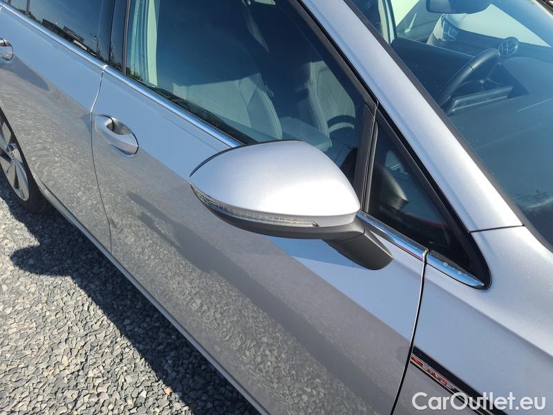  Volkswagen  Golf  VIII Variant (CG5) 2020 Var.2.0TDI 110 Style AT #22