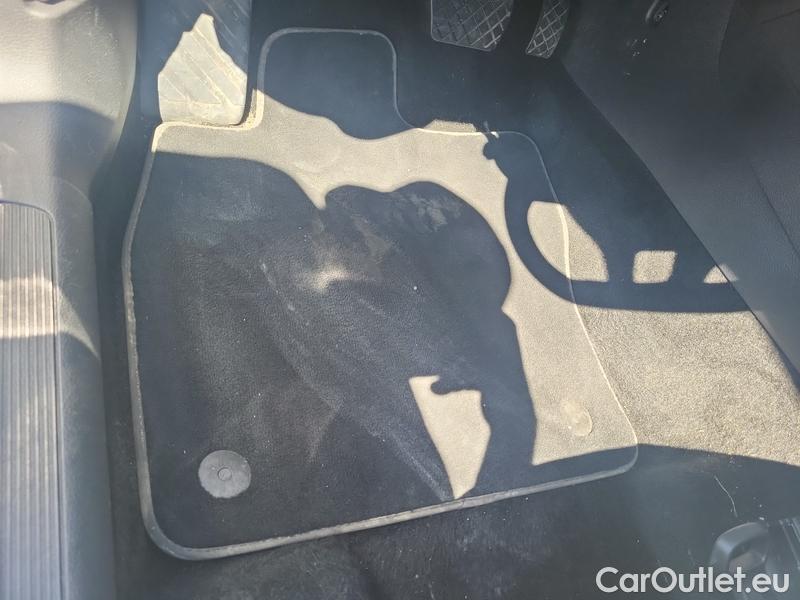  Volkswagen  Golf  VII Variant  (BV5)(2017->) Var. 2.0TDI 110 HL AT #9