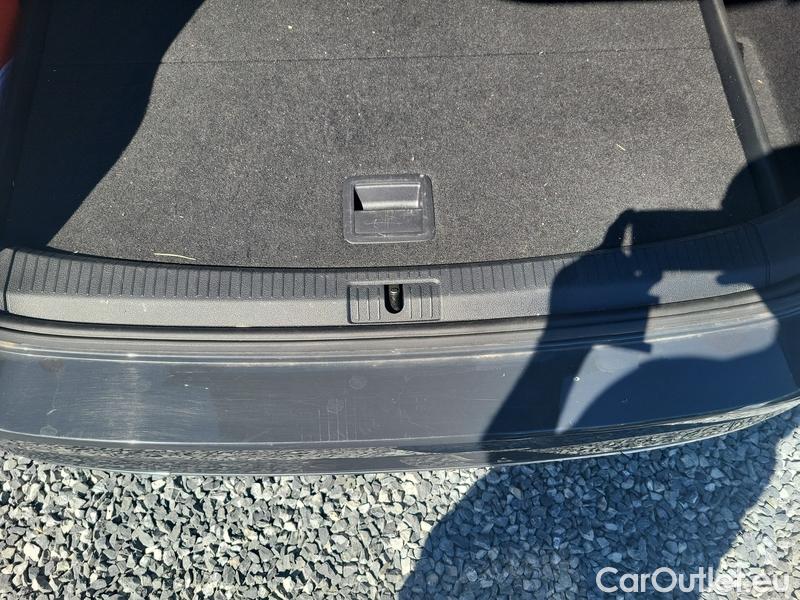  Volkswagen  Golf  VII Variant  (BV5)(2017->) Var. 2.0TDI 110 HL AT #15
