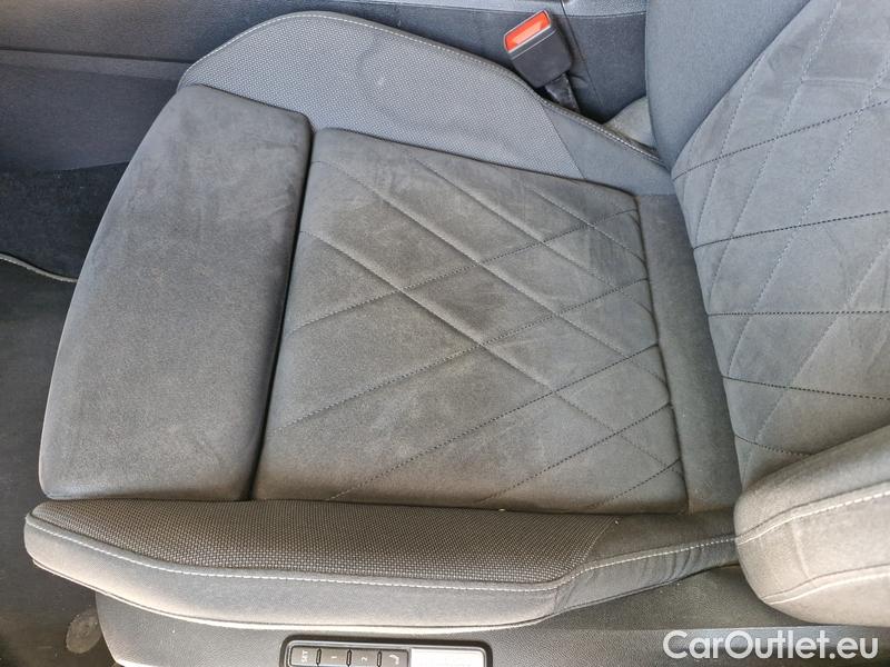  Volkswagen  Golf  VIII Variant (CG5) 2020 Var.2.0TDI 110 Style AT #3