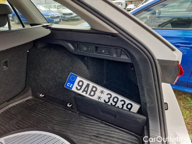  Skoda  Octavia  Combi (NX3)(2020) Oct.Combi 1.5TSI 110 Style #10