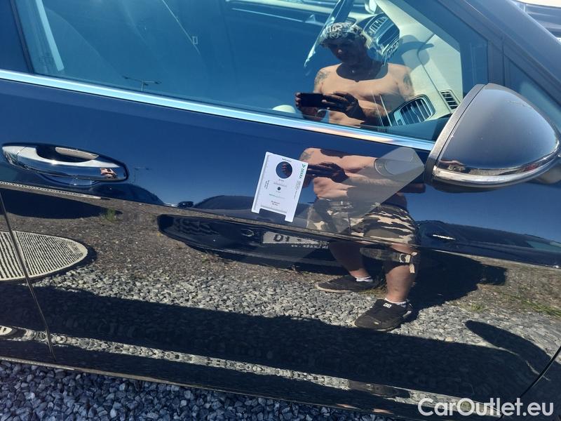  Volkswagen  Golf  VII Variant  (BV5)(2017->) Var. 2.0TDI 110 HL AT #19
