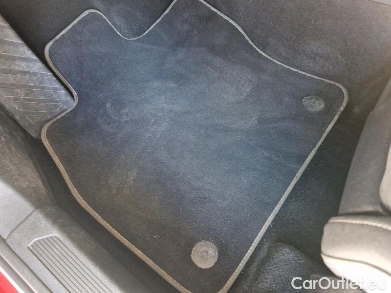  Volkswagen  Golf  VIII Variant (CG5) 2020 Var.2.0TDI 110 Style AT #6
