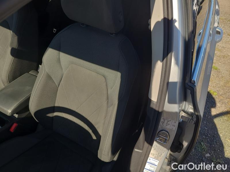  Volkswagen  Golf  VIII Variant (CG5) 2020 Var.2.0TDI 110 Style AT #7