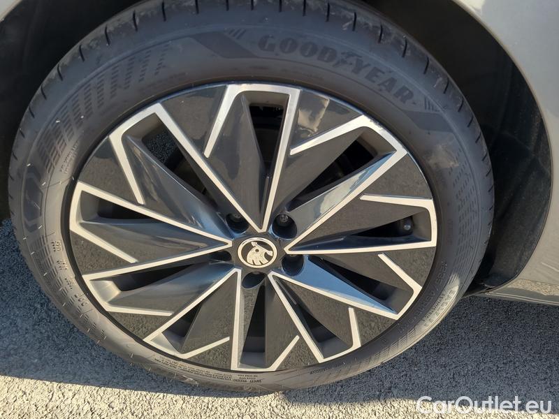  Skoda  Superb  Combi (N25) (2023) Su.com.2.0TDI 147 4x4 L&K Aut #8