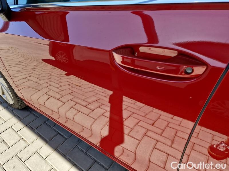  Volkswagen  Golf  VIII Variant (CG5) 2020 Var.2.0TDI 110 Style AT #8
