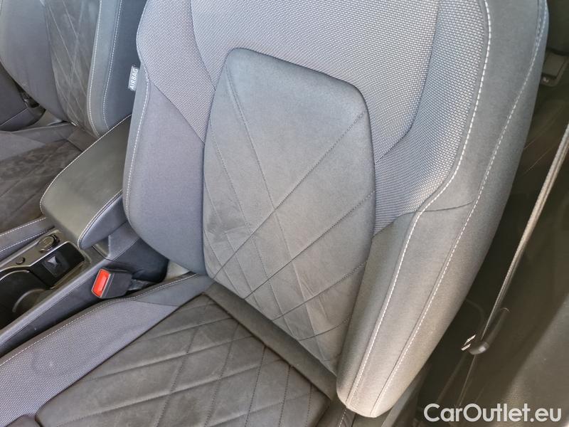  Volkswagen  Golf  VIII Variant (CG5) 2020 Var.2.0TDI 110 Style AT #4