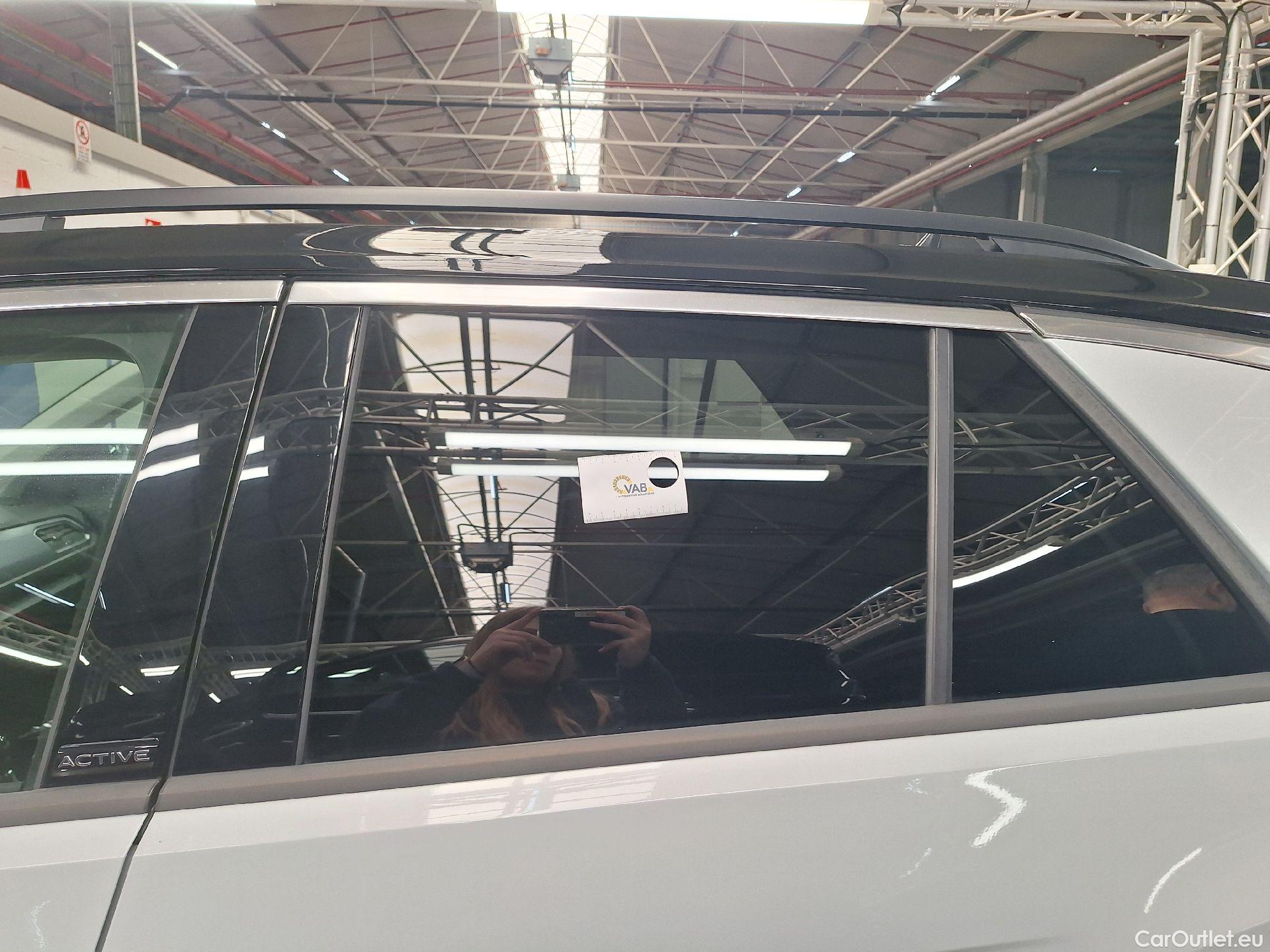  Volkswagen  T-ROC VW,  '17, Volkswagen  1.0 TSI Active 5d #23