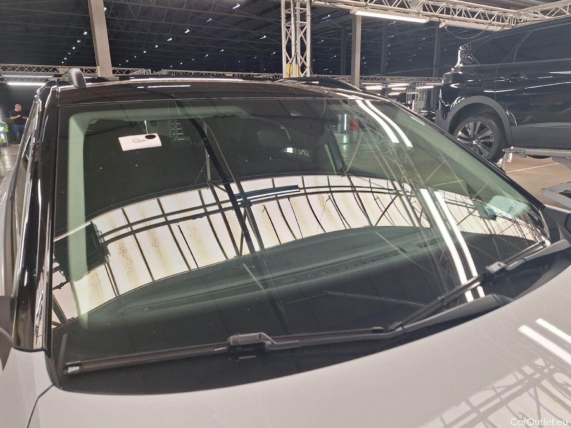  Volkswagen  T-ROC VW,  '17, Volkswagen  1.0 TSI Active 5d #8