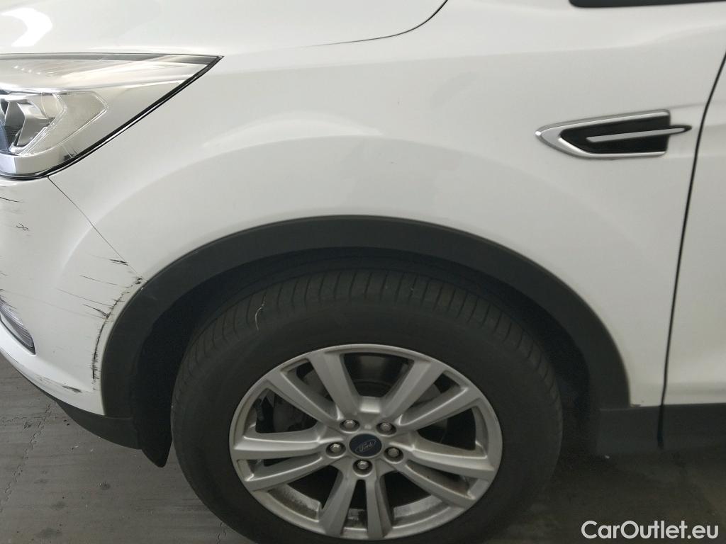  Ford  Kuga FORD  / 2016 / 5P / todoterreno 1.5 EcoBoost 88kW 4x2 Trend+ (CX) #36