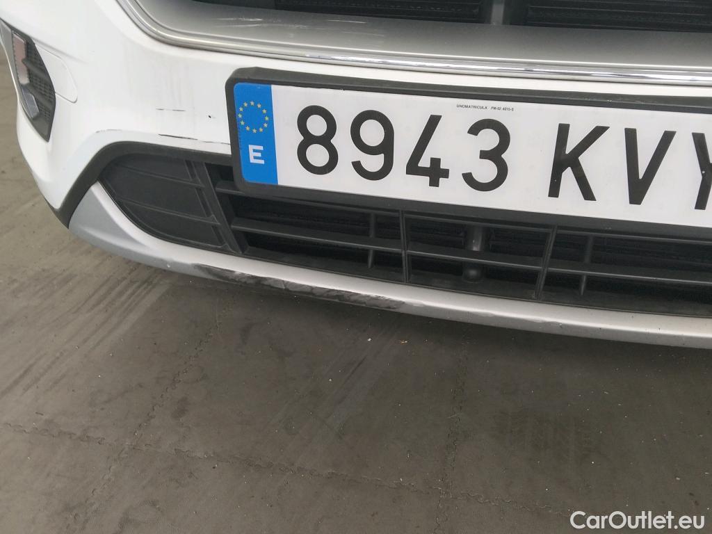  Ford  Kuga FORD  / 2016 / 5P / todoterreno 1.5 EcoBoost 88kW 4x2 Trend+ (CX) #11
