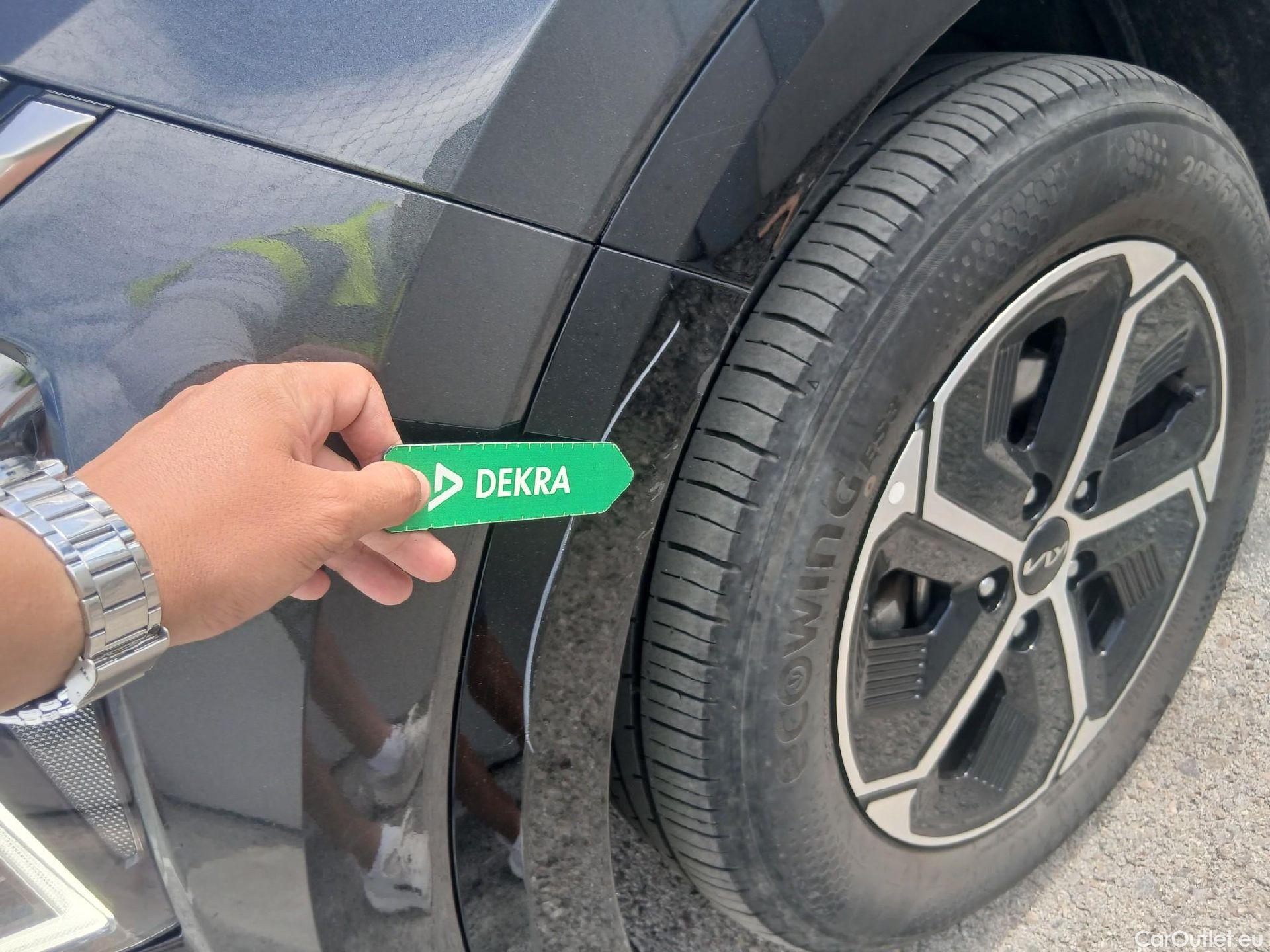  KIA  Niro KIA  1.6 GDi HEV 141 CV Drive #7