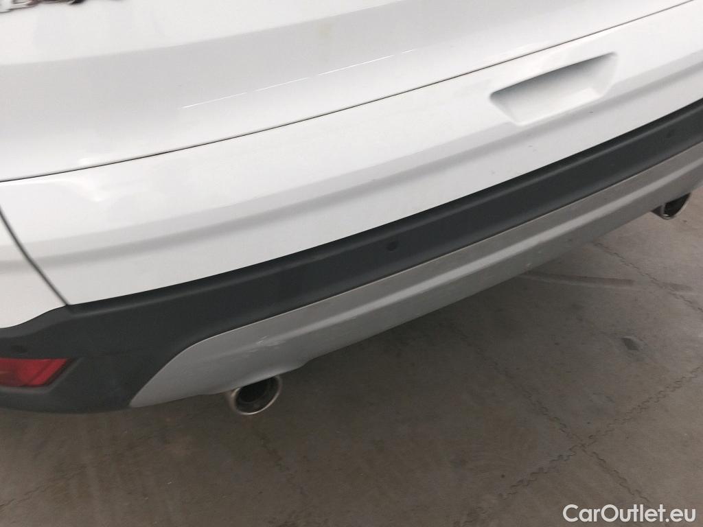  Ford  Kuga FORD  / 2016 / 5P / todoterreno 1.5 EcoBoost 88kW 4x2 Trend+ (CX) #23