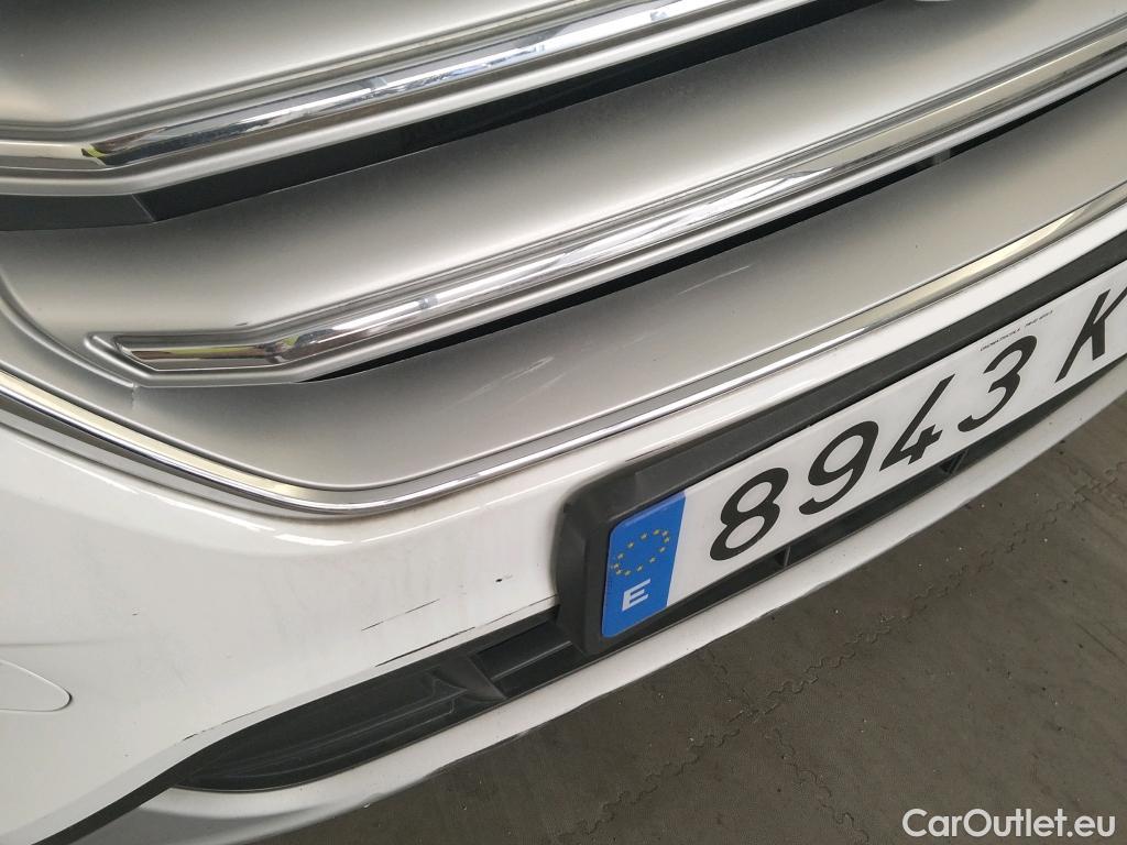  Ford  Kuga FORD  / 2016 / 5P / todoterreno 1.5 EcoBoost 88kW 4x2 Trend+ (CX) #30