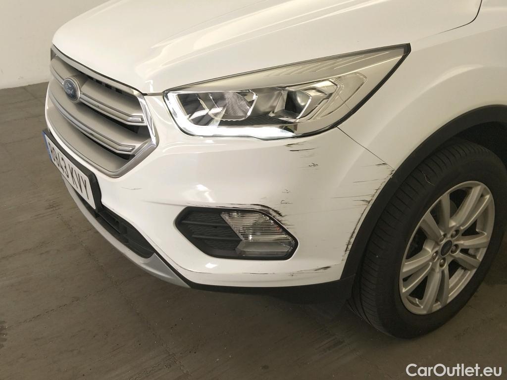  Ford  Kuga FORD  / 2016 / 5P / todoterreno 1.5 EcoBoost 88kW 4x2 Trend+ (CX) #26