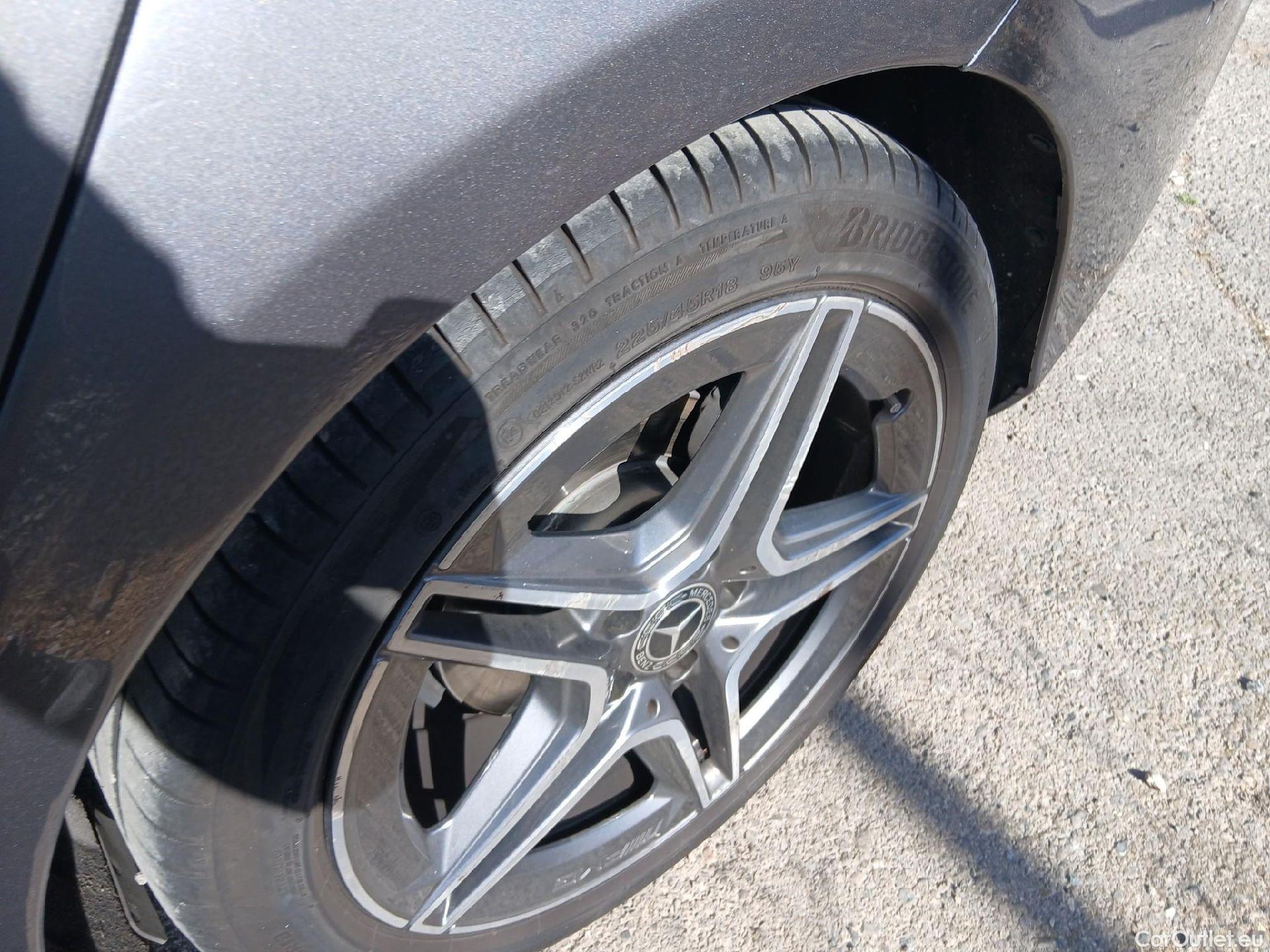  Mercedes  CLA-Klasse MERCEDES-BENZ CLA / 2019 / 4P / coupé CLA 180 #7