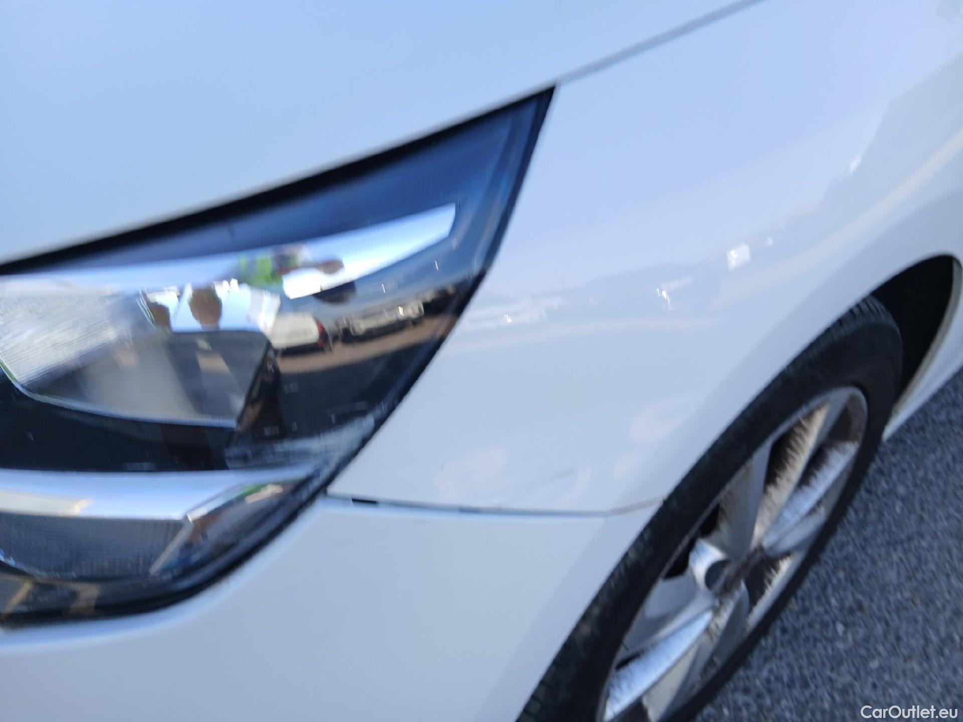 Opel  Corsa OPEL  / 2019 / 5P / berlina con portón 1.5D DT 74kW (100CV) Edition #5