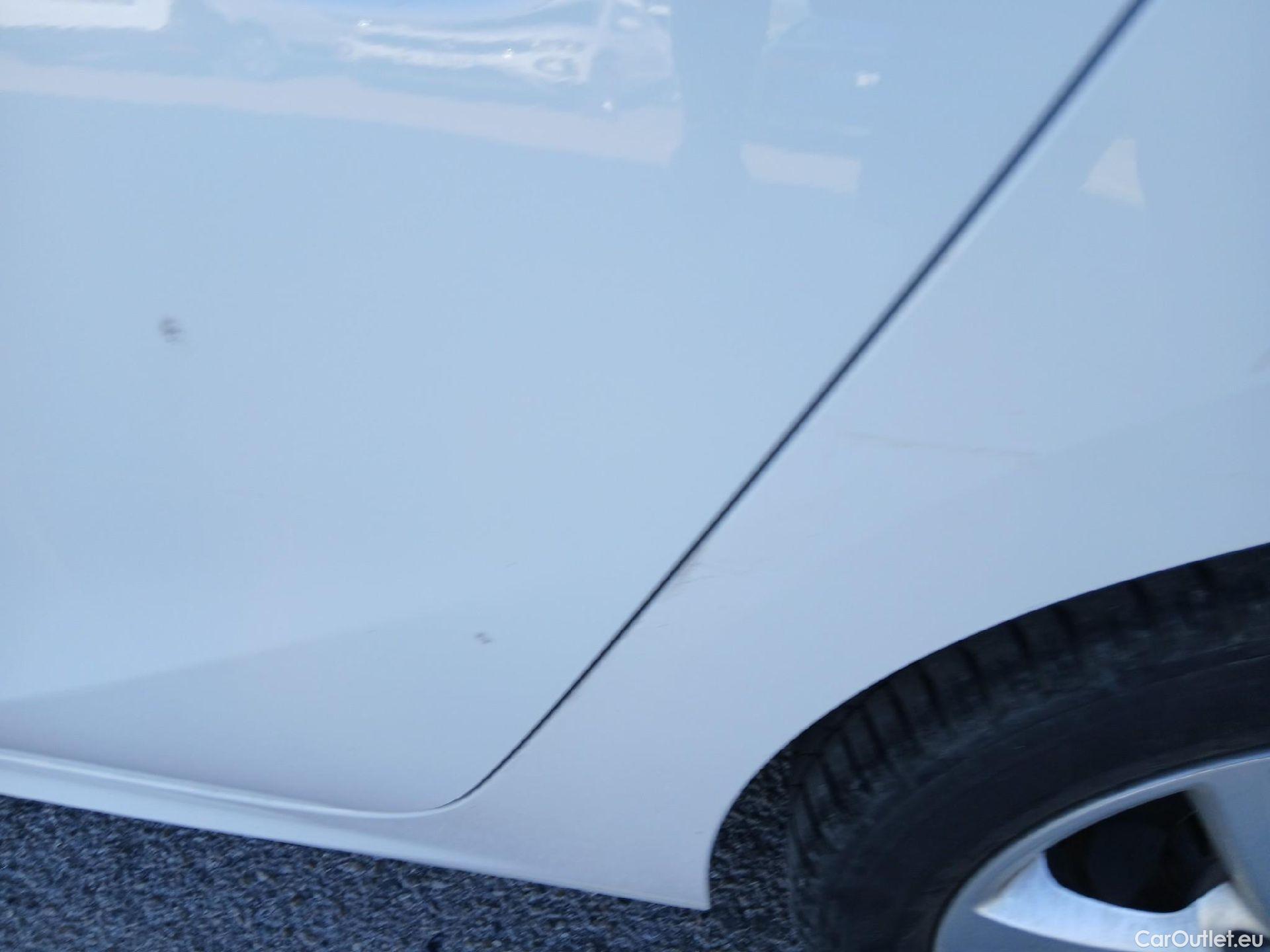  Opel  Corsa OPEL  / 2019 / 5P / berlina con portón 1.5D DT 74kW (100CV) Edition #13