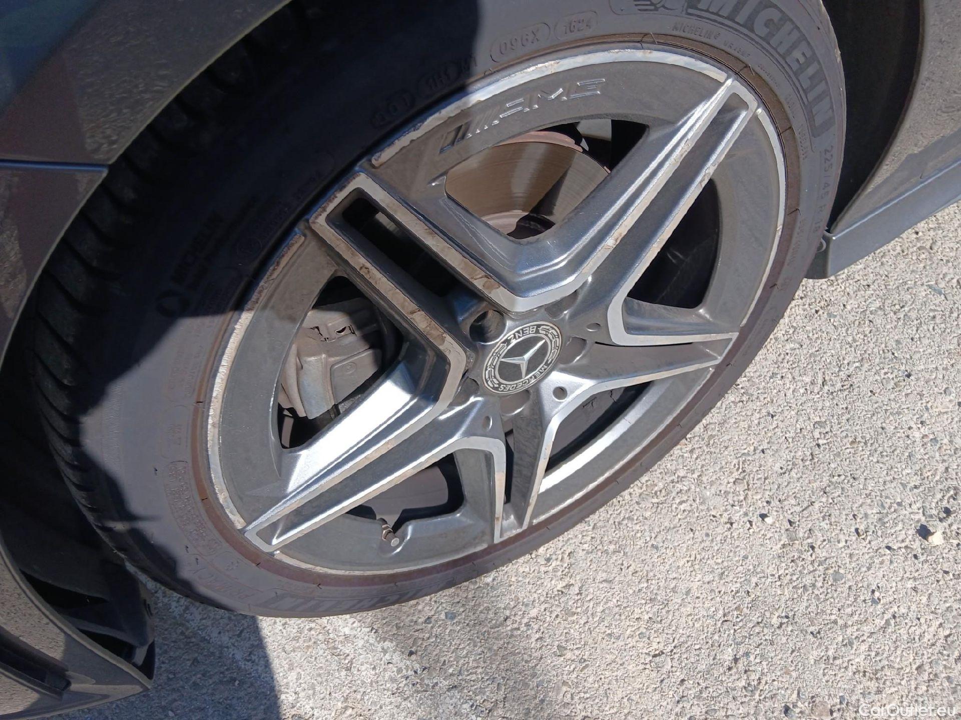  Mercedes  CLA-Klasse MERCEDES-BENZ CLA / 2019 / 4P / coupé CLA 180 #4