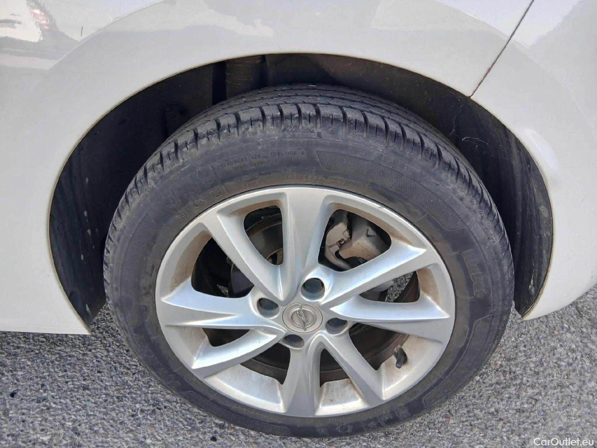  Opel  Corsa OPEL  / 2019 / 5P / berlina con portón 1.5D DT 74kW (100CV) Edition #15