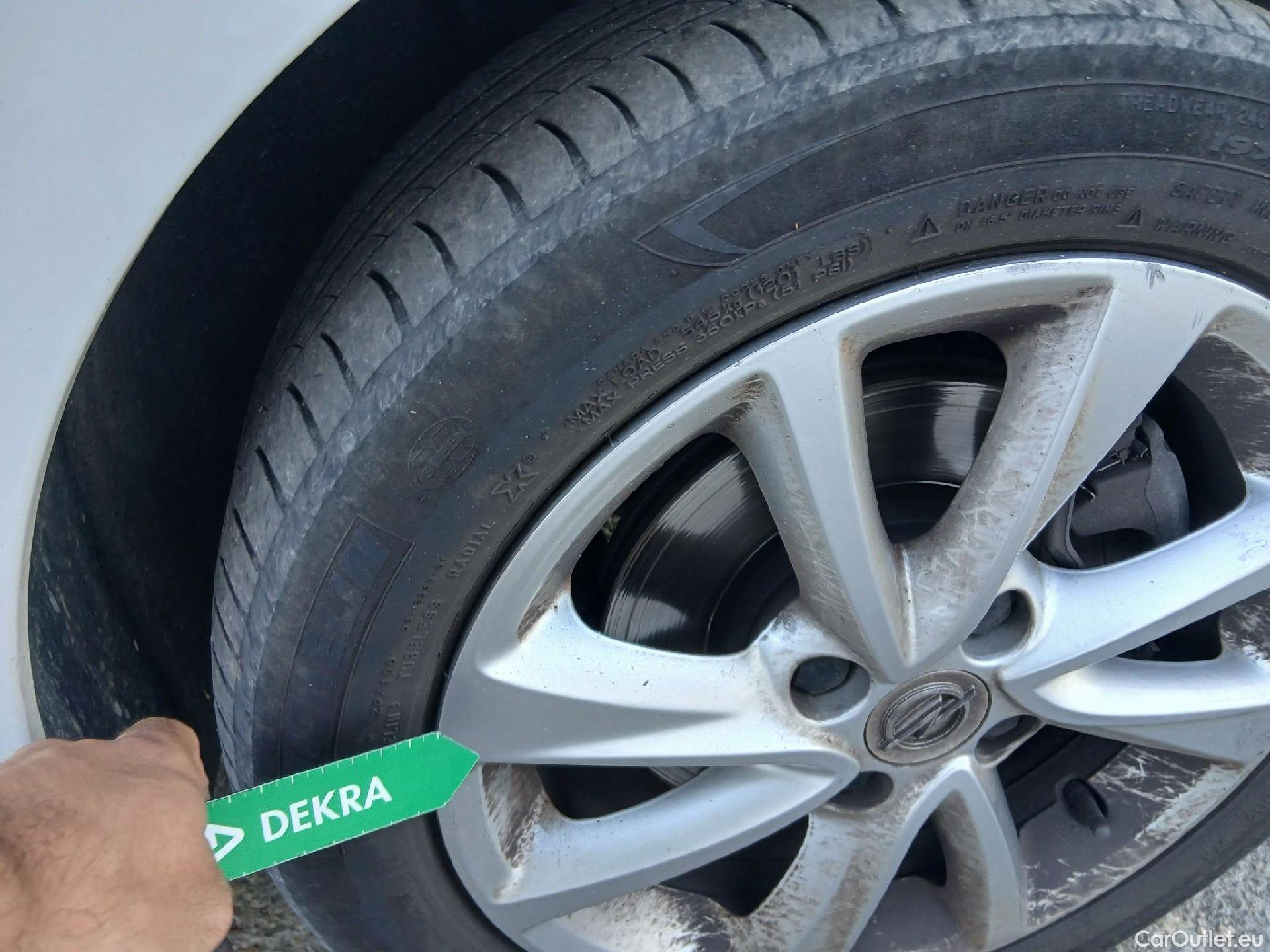  Opel  Corsa OPEL  / 2019 / 5P / berlina con portón 1.5D DT 74kW (100CV) Edition #27