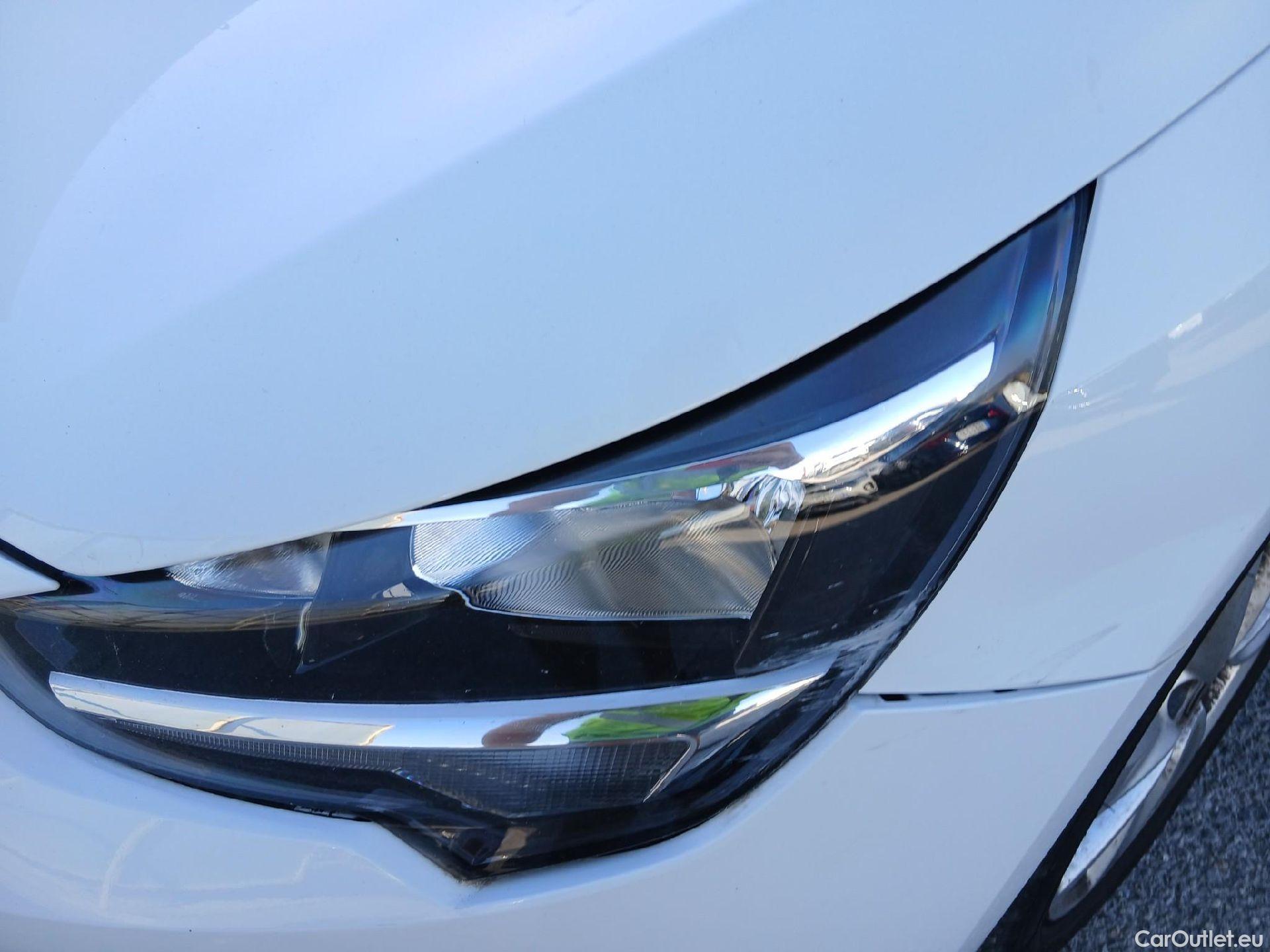  Opel  Corsa OPEL  / 2019 / 5P / berlina con portón 1.5D DT 74kW (100CV) Edition #1