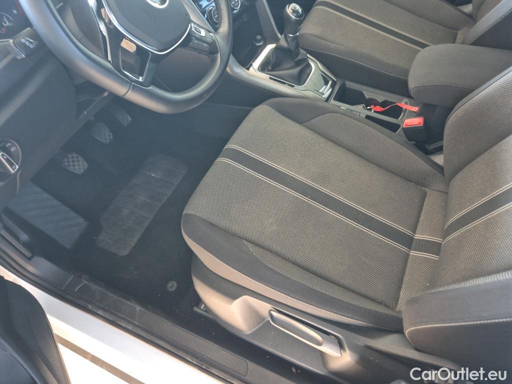  Volkswagen  T-ROC  Advance 2.0 TDI 115CV MT6 E6d #7