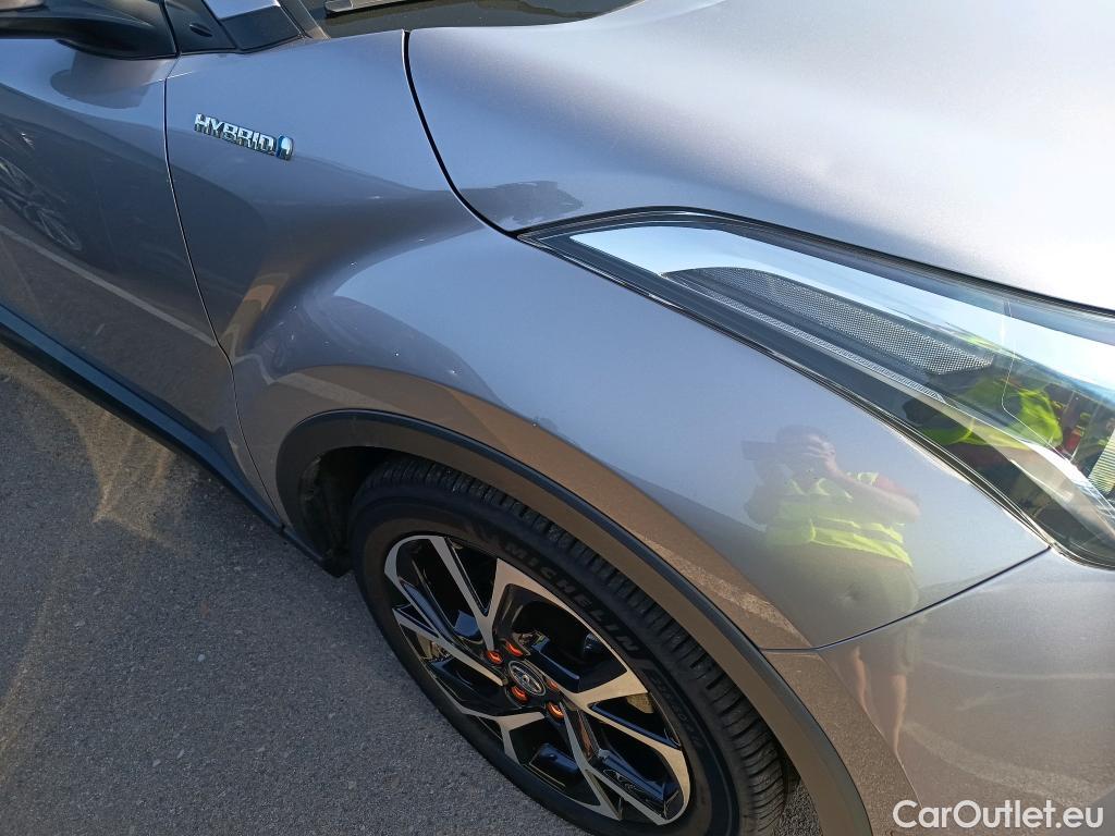  Toyota  C-HR TOYOTA  / 2016 / 5P / todoterreno 1.8 125H Advance (CX) #16