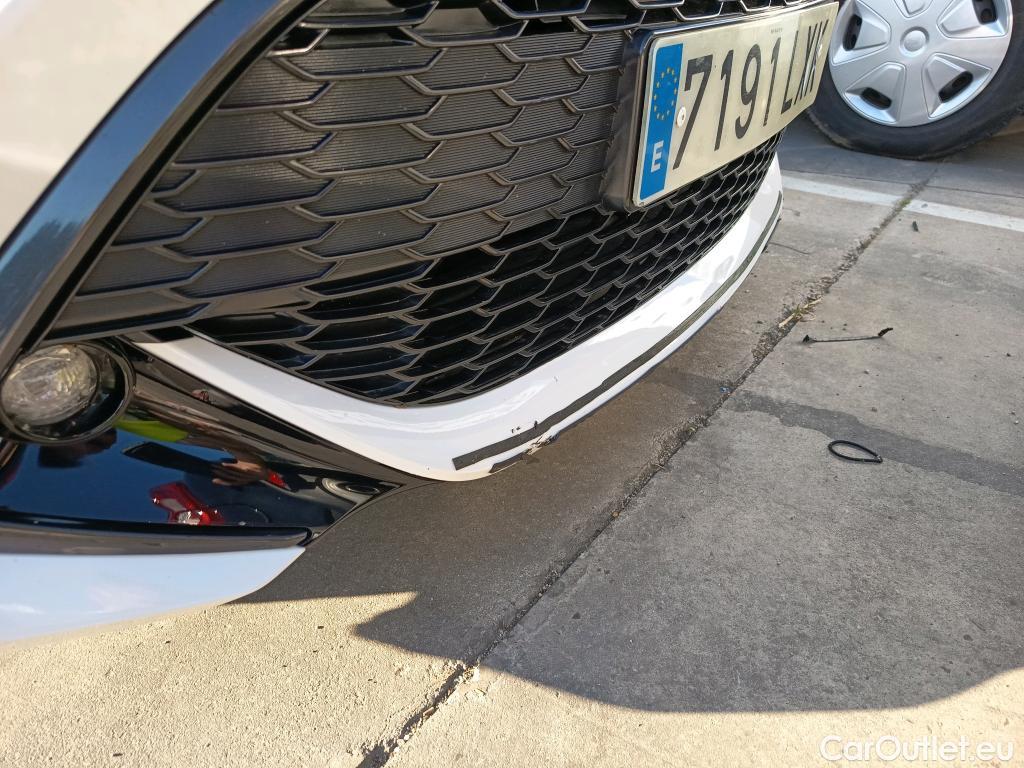  Toyota  Corolla TOYOTA  / 2019 / 5P / familiar 2.0 180H STYLE E-CVT TOURING SPORT #33