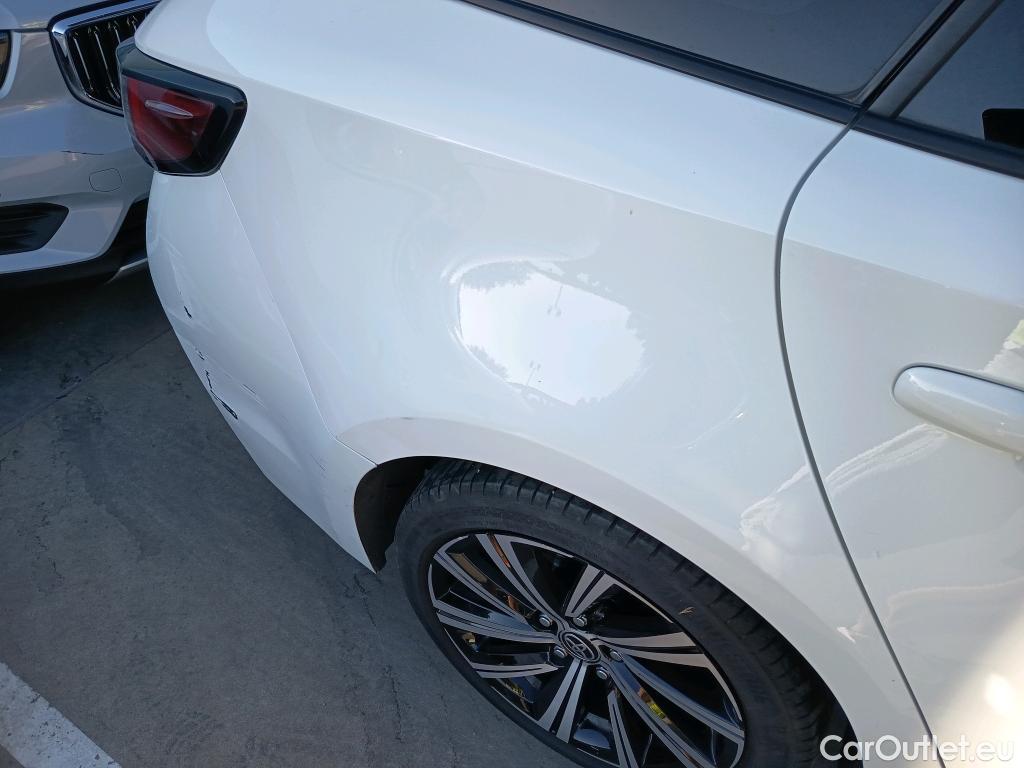  Toyota  Corolla TOYOTA  / 2019 / 5P / familiar 2.0 180H STYLE E-CVT TOURING SPORT #39