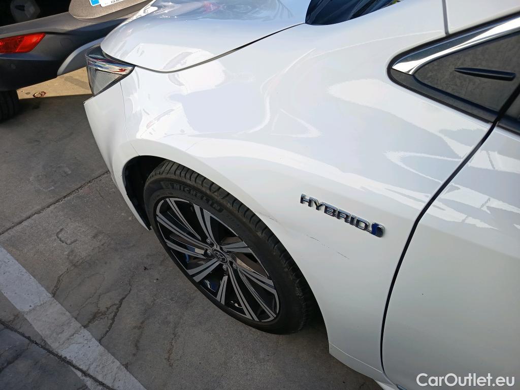  Toyota  Corolla TOYOTA  / 2019 / 5P / familiar 2.0 180H STYLE E-CVT TOURING SPORT #24