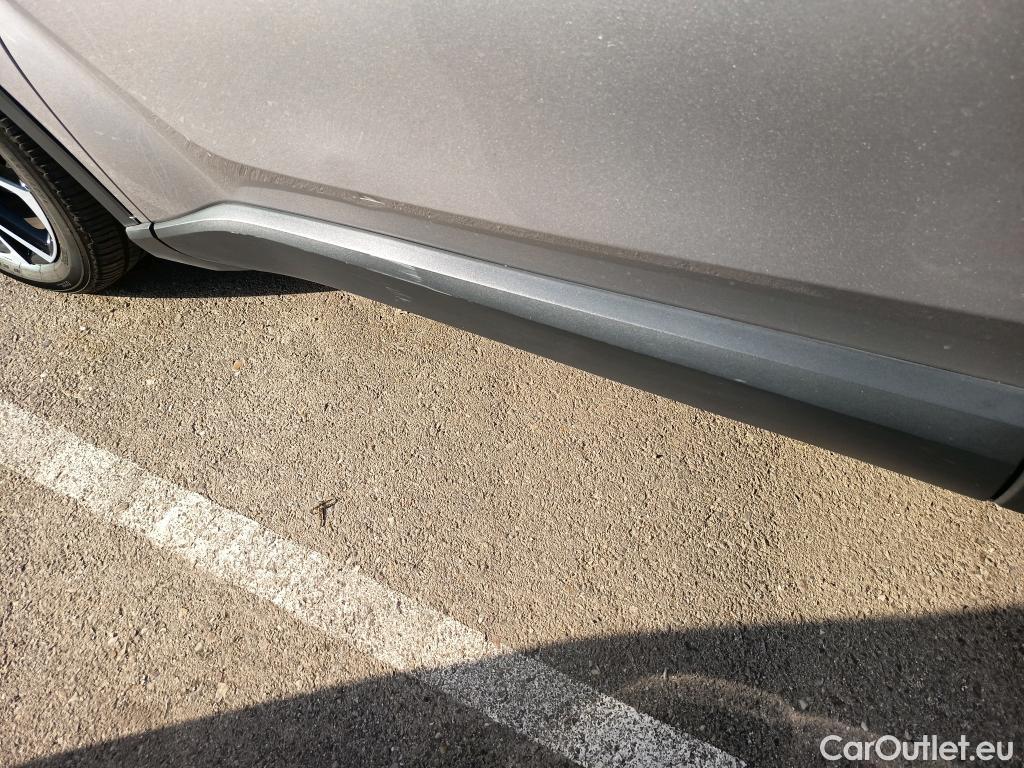  Toyota  C-HR TOYOTA  / 2016 / 5P / todoterreno 1.8 125H Advance (CX) #30