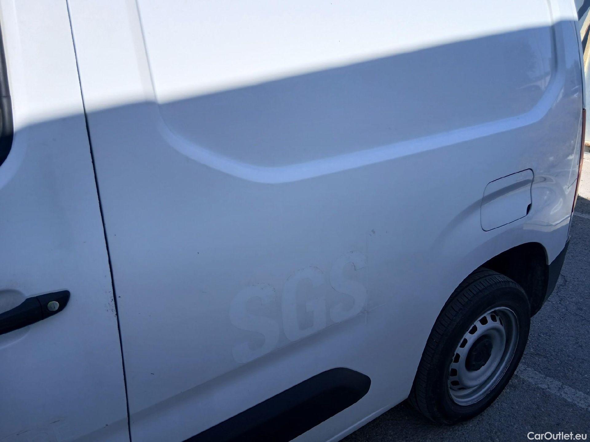  Citroen  Berlingo CITROEN  / 2018 / 3P / furgón derivado de turismo Talla M BlueHDi 100 CONTROL #16