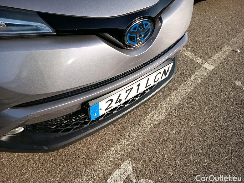  Toyota  C-HR TOYOTA  / 2016 / 5P / todoterreno 1.8 125H Advance (CX) #3
