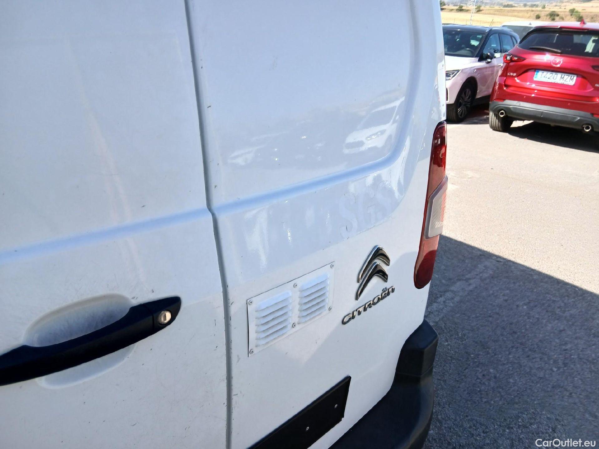  Citroen  Berlingo CITROEN  / 2018 / 3P / furgón derivado de turismo Talla M BlueHDi 100 CONTROL #21