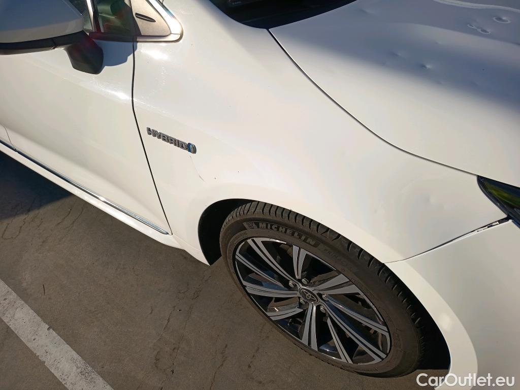  Toyota  Corolla TOYOTA  / 2019 / 5P / familiar 2.0 180H STYLE E-CVT TOURING SPORT #26
