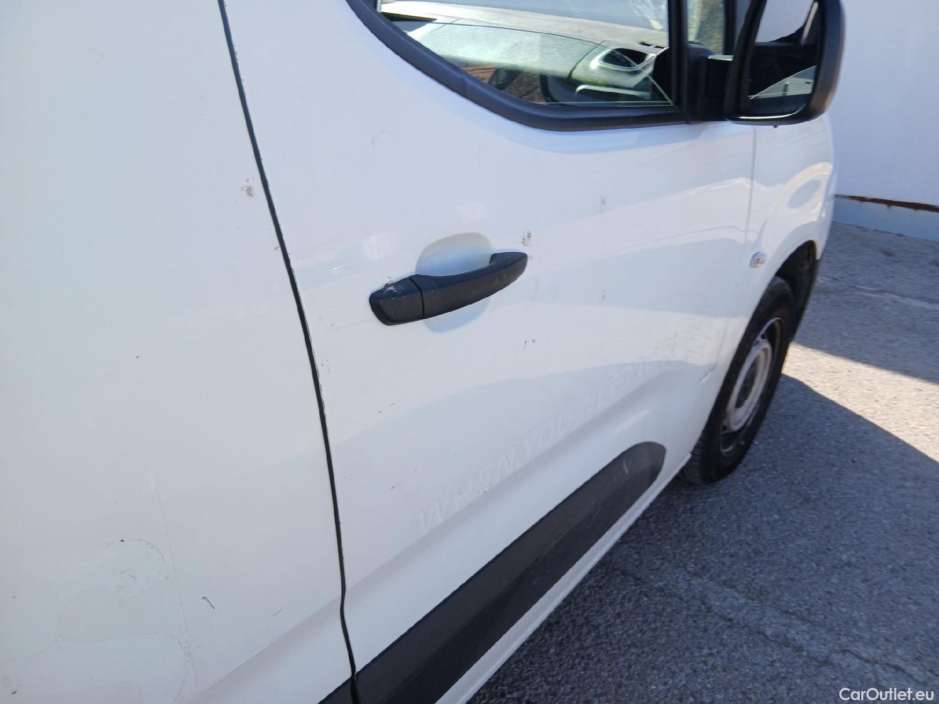  Citroen  Berlingo CITROEN  / 2018 / 3P / furgón derivado de turismo Talla M BlueHDi 100 CONTROL #25