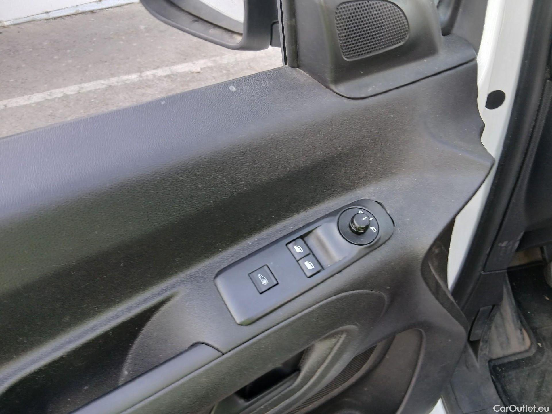 Citroen  Berlingo CITROEN  / 2018 / 3P / furgón derivado de turismo Talla M BlueHDi 100 CONTROL #34