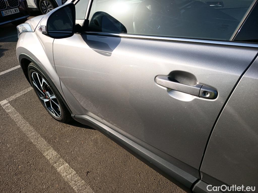 Toyota  C-HR TOYOTA  / 2016 / 5P / todoterreno 1.8 125H Advance (CX) #6