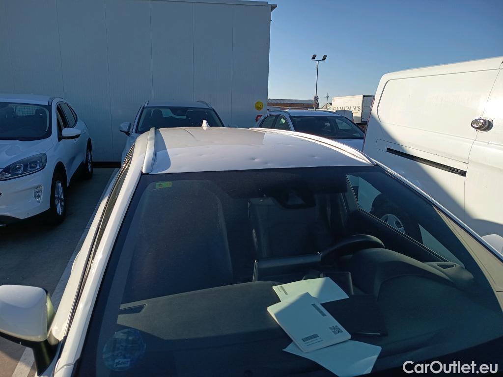 Toyota  Corolla TOYOTA  / 2019 / 5P / familiar 2.0 180H STYLE E-CVT TOURING SPORT #12