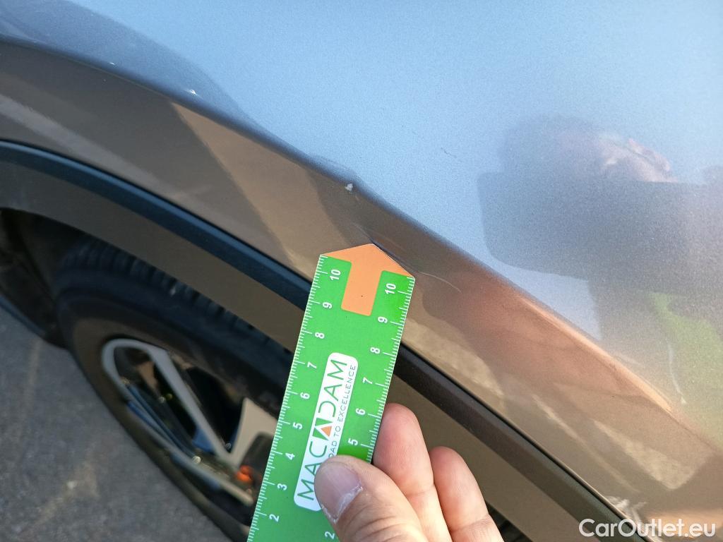  Toyota  C-HR TOYOTA  / 2016 / 5P / todoterreno 1.8 125H Advance (CX) #18